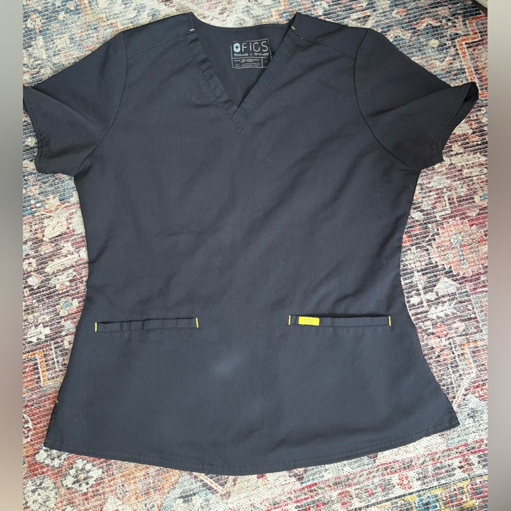 Figs Scrub Top